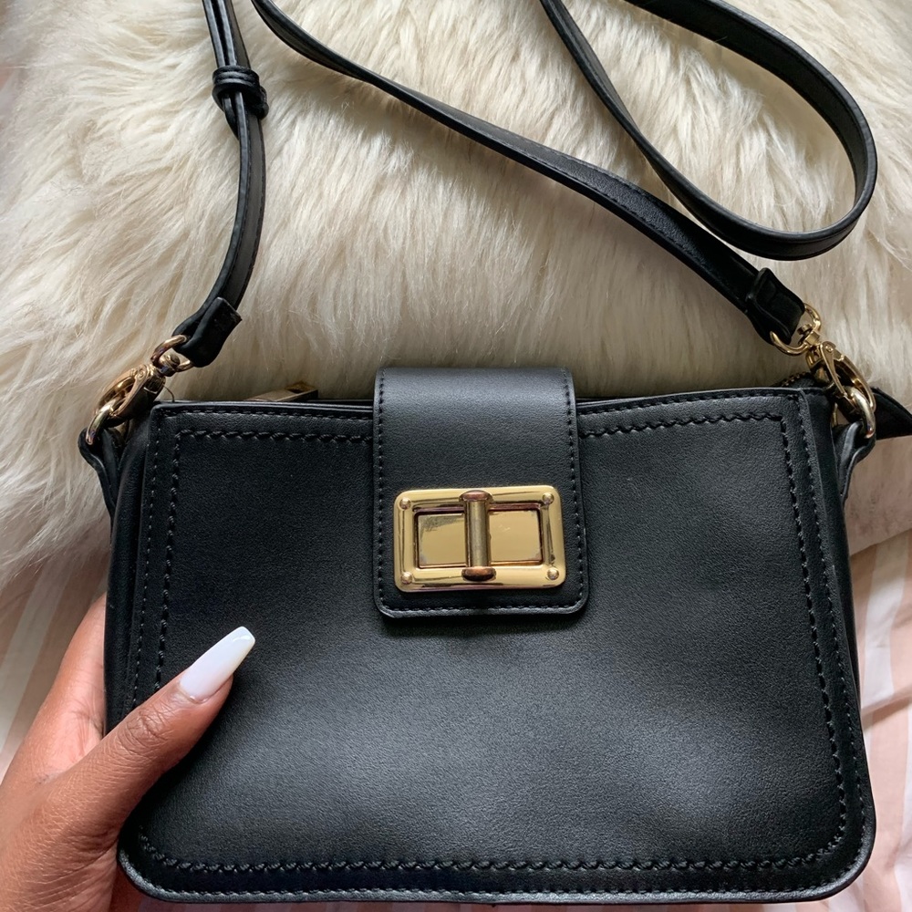 Crossbody purse